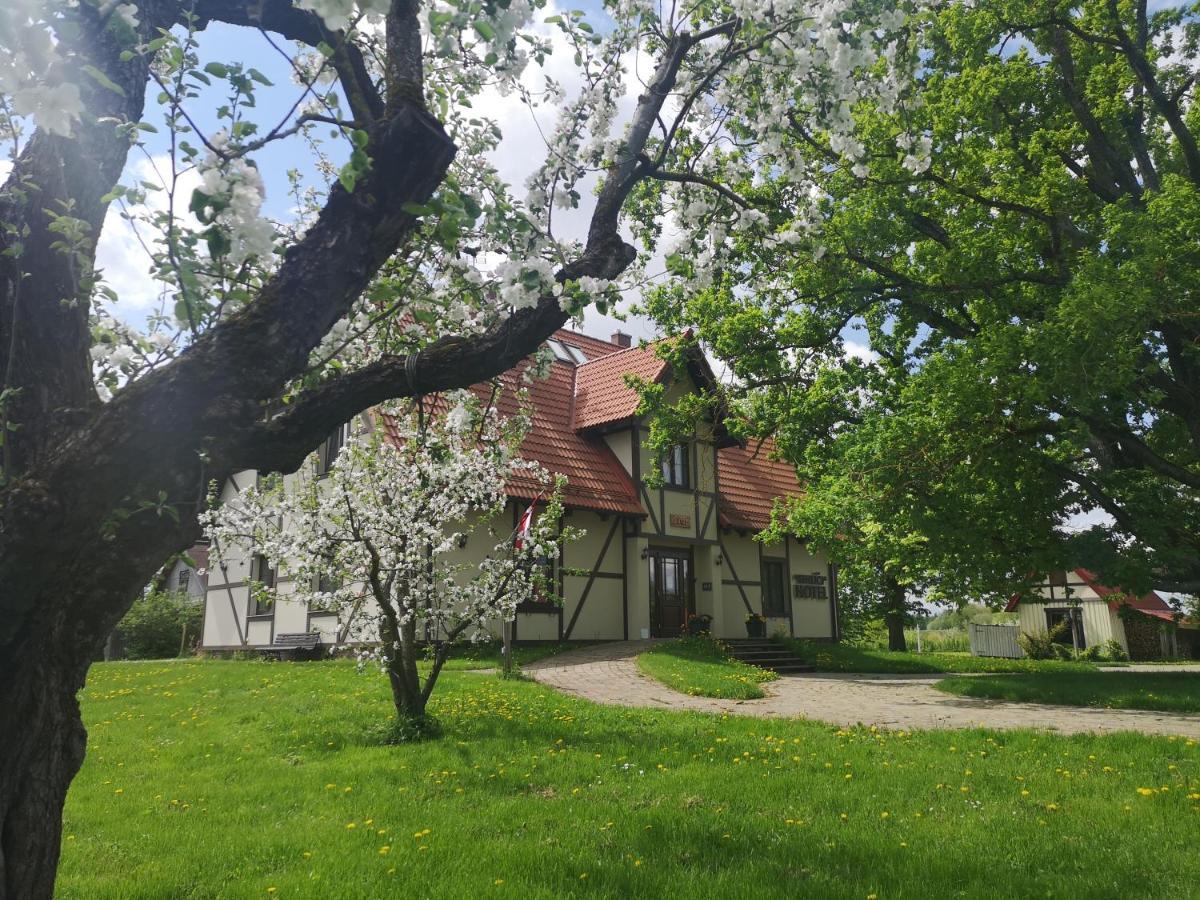 Hotel Senlici Jelgava Exterior photo